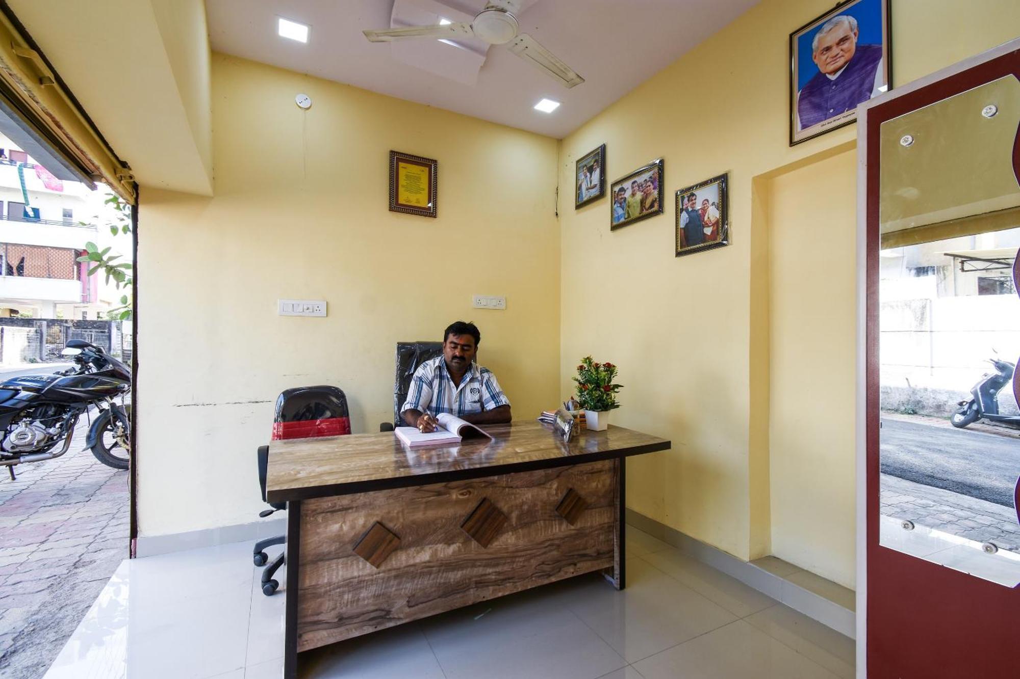 Hotel O Gaurav Guest House Nagpur Buitenkant foto